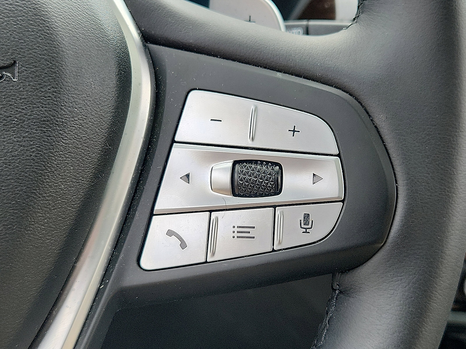 Used 2024 BMW X3 xDrive30i w/ Premium Package image 22