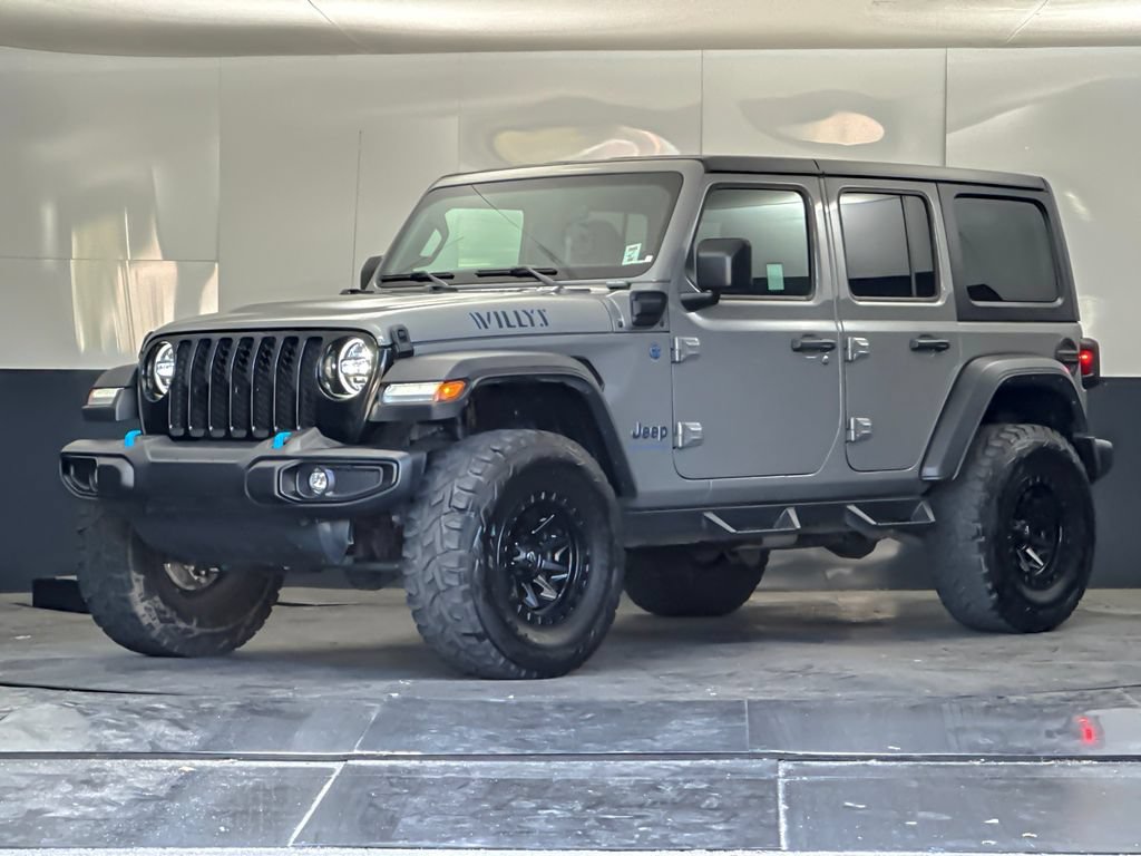 Used 2023 Jeep Wrangler Unlimited w/ Cold Weather Group AWD/4WD image 7