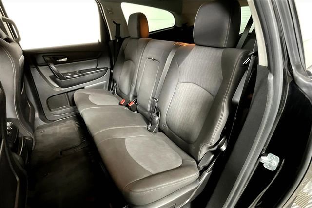 Used 2017 Chevrolet Traverse LT image 24