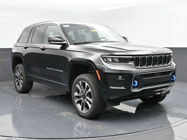 Used 2024 Jeep Grand Cherokee Overland w/ Advanced Protech Group III image 2