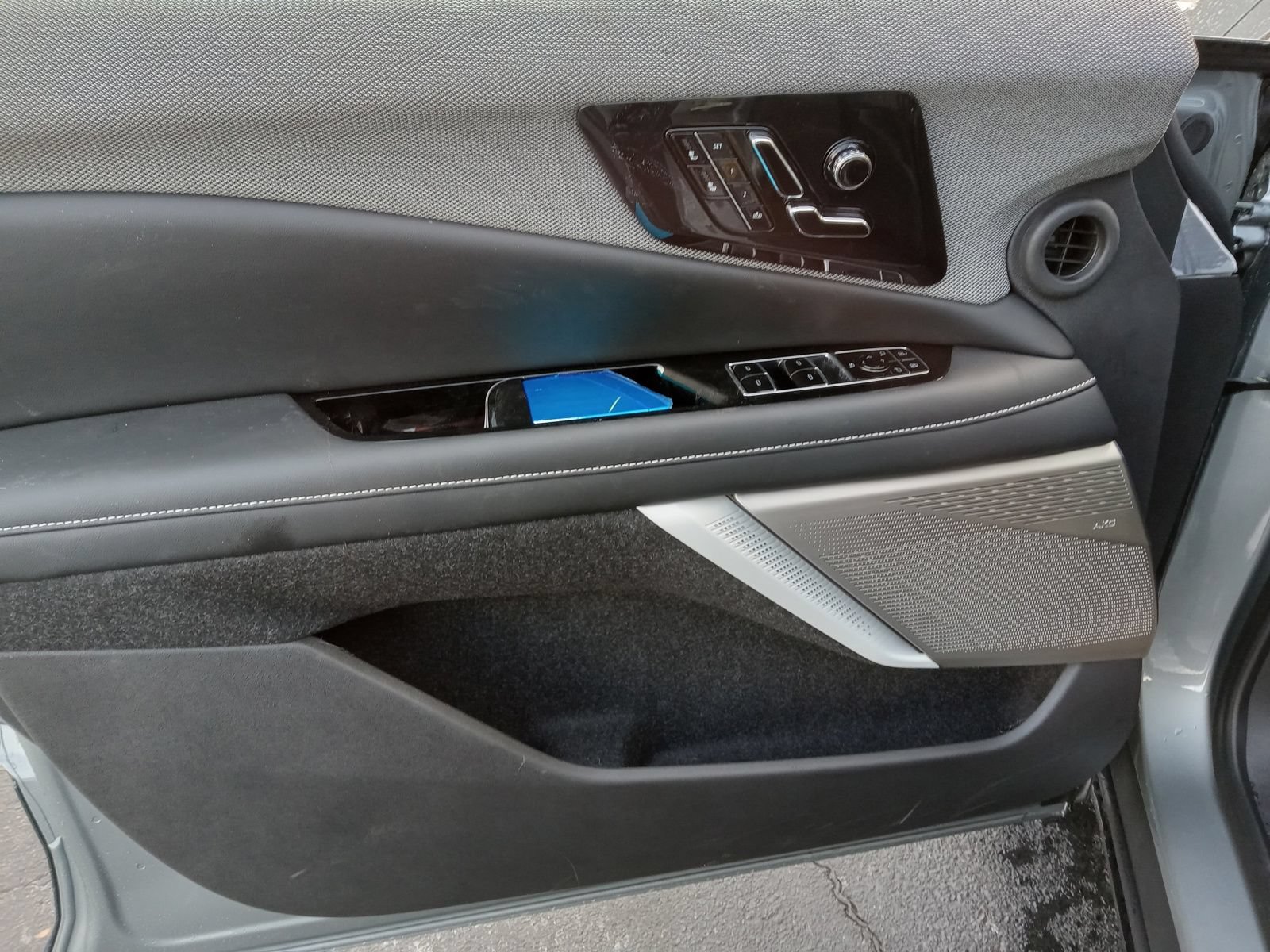 New 2026 Cadillac Optiq Sport 1 AWD/4WD image 10