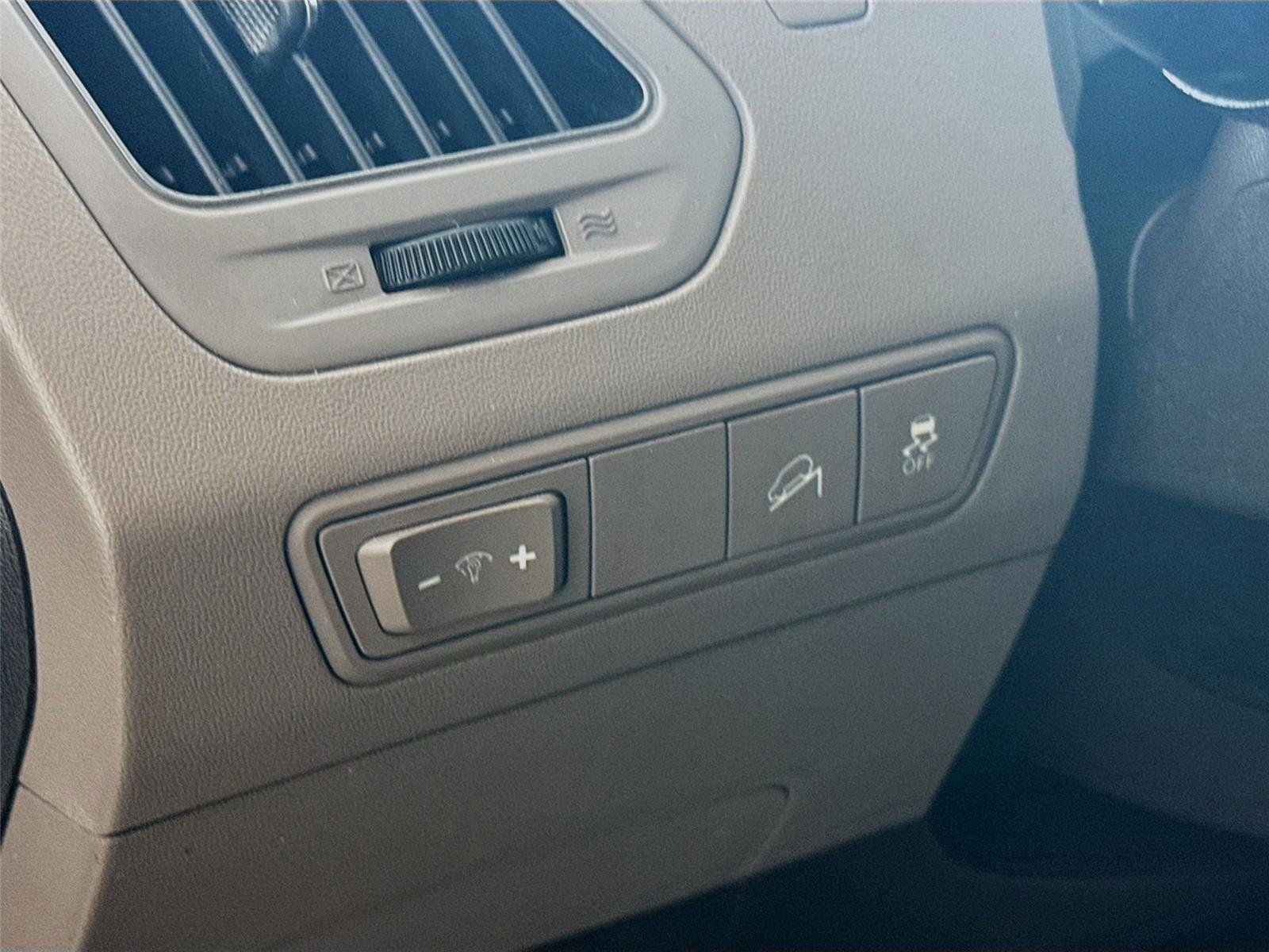 Used 2015 Hyundai Tucson SE FWD image 3