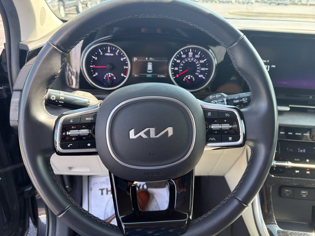 Certified 2023 Kia Carnival EX FWD image 14
