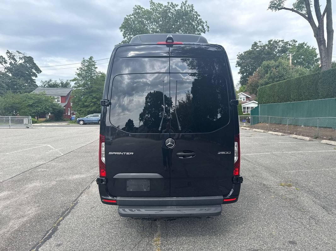 Used 2023 Mercedes-Benz Sprinter 2500 image 6