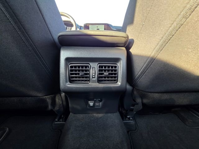 Used 2025 Toyota Camry LE FWD image 31