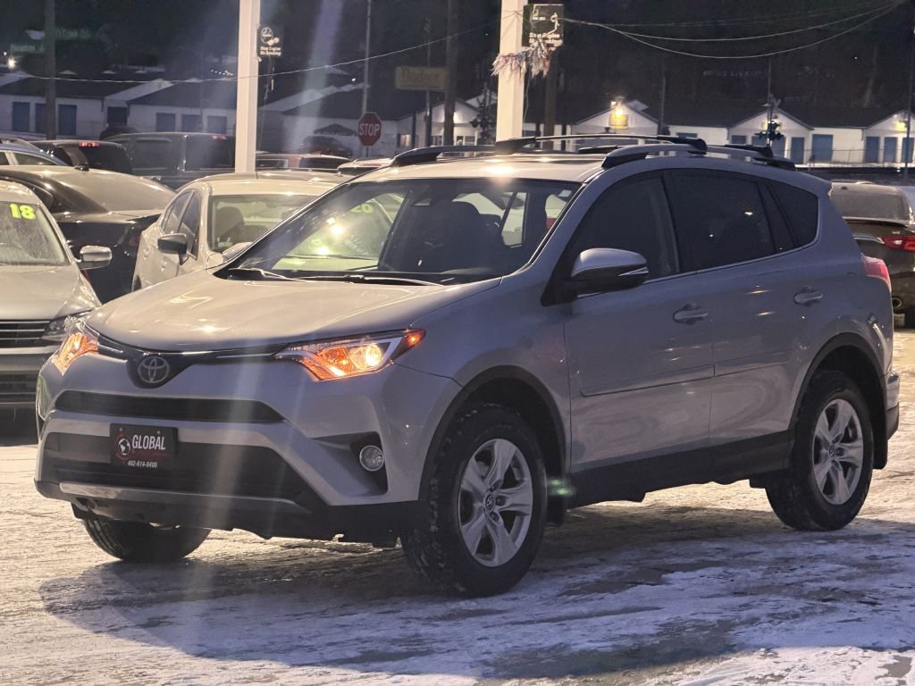 Used 2018 Toyota RAV4 XLE image 3