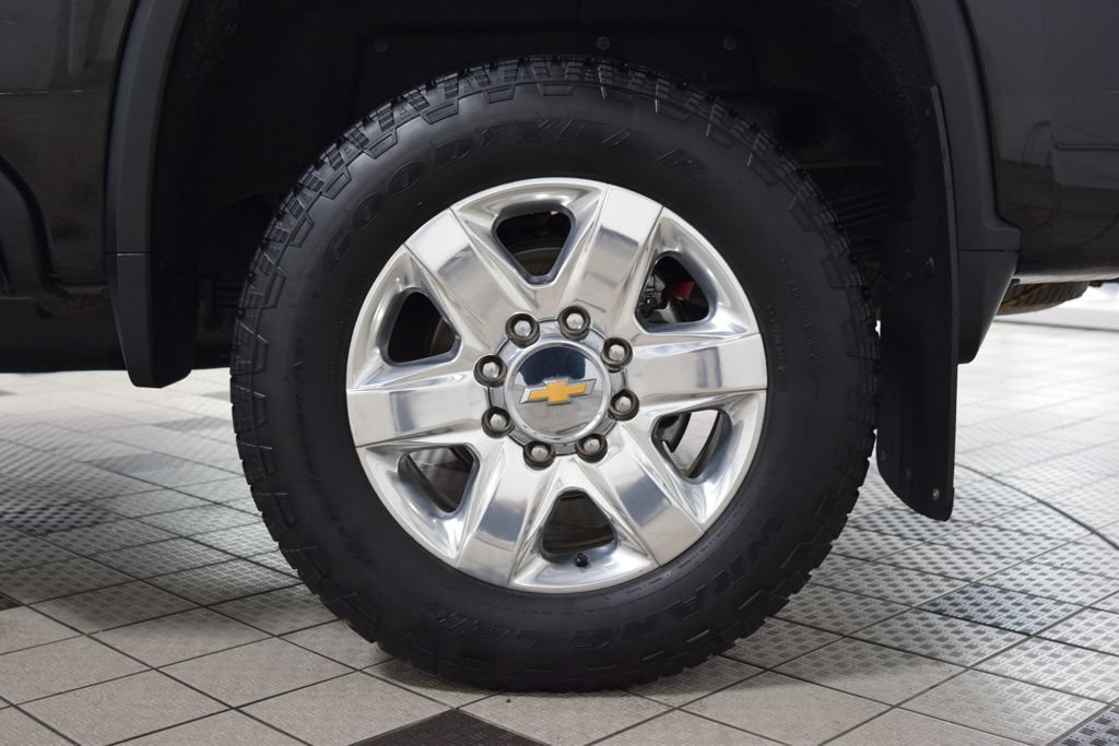 Used 2022 Chevrolet Silverado 2500 LTZ w/ LTZ Premium Package AWD/4WD image 29