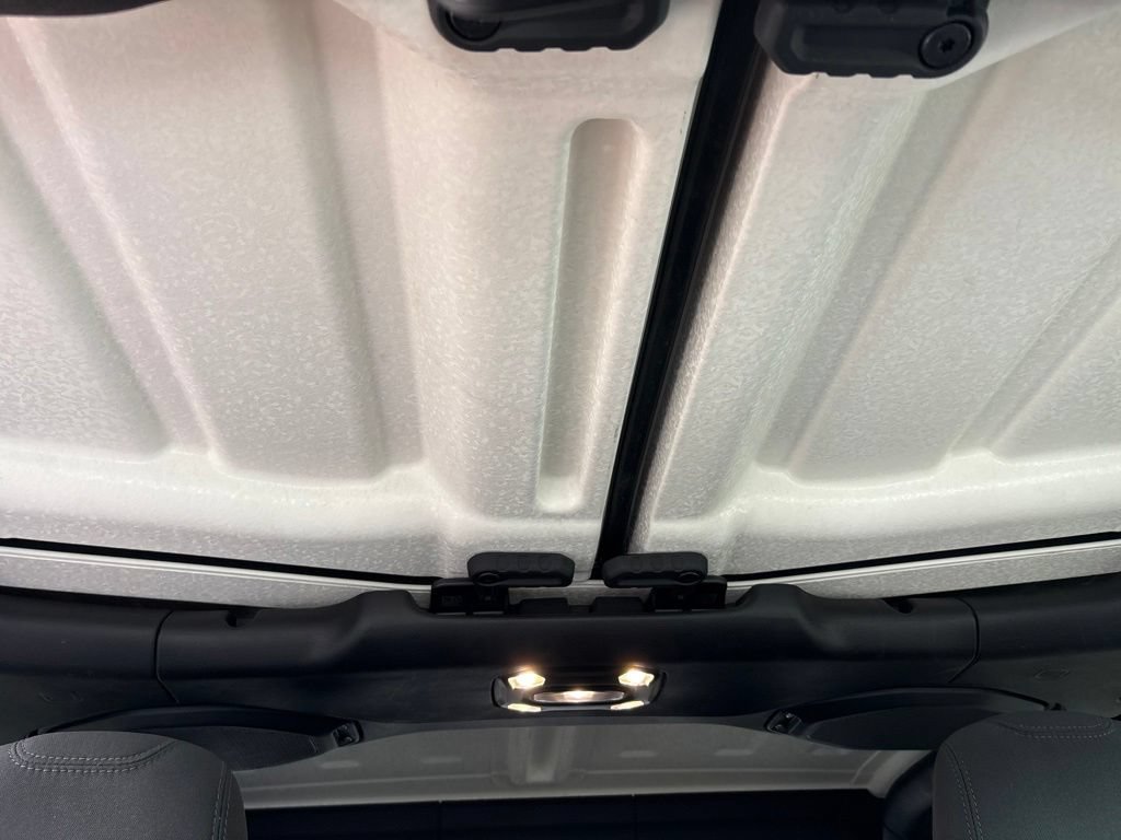 Used 2022 Jeep Gladiator Rubicon w/ LED Lighting Group AWD/4WD image 28