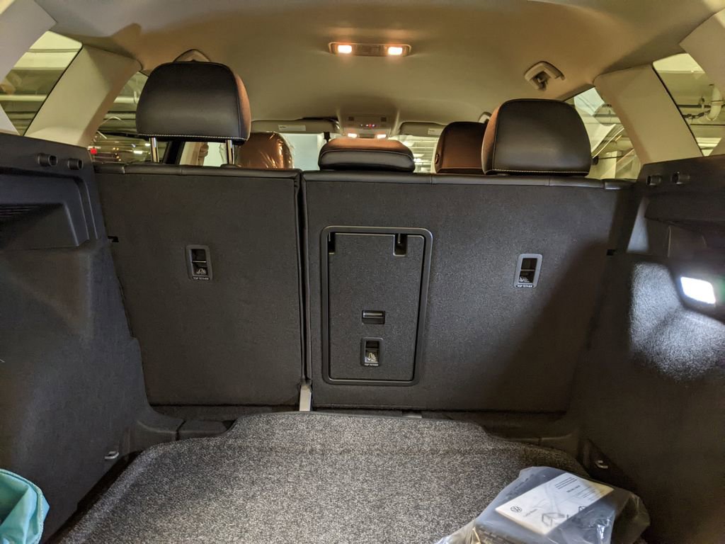 New 2026 Volkswagen Taos SE FWD image 26