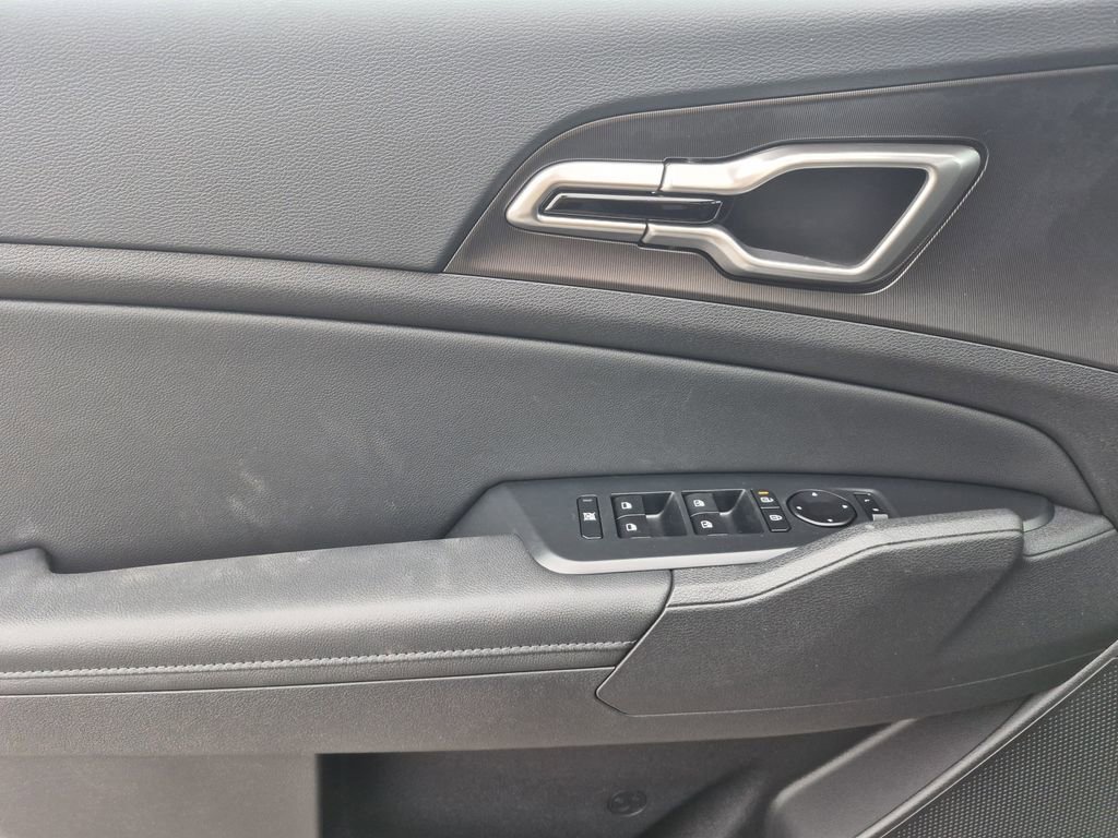 New 2026 Kia Sportage EX image 6