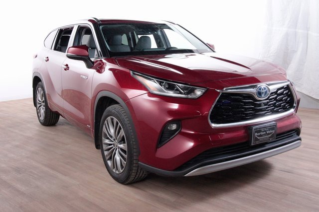 Used 2020 Toyota Highlander Limited Platinum image 3