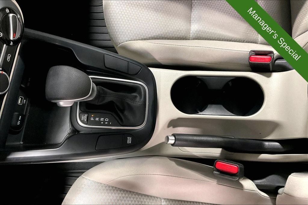 Used 2025 Kia Soul LX w/ LX Technology Package FWD image 17