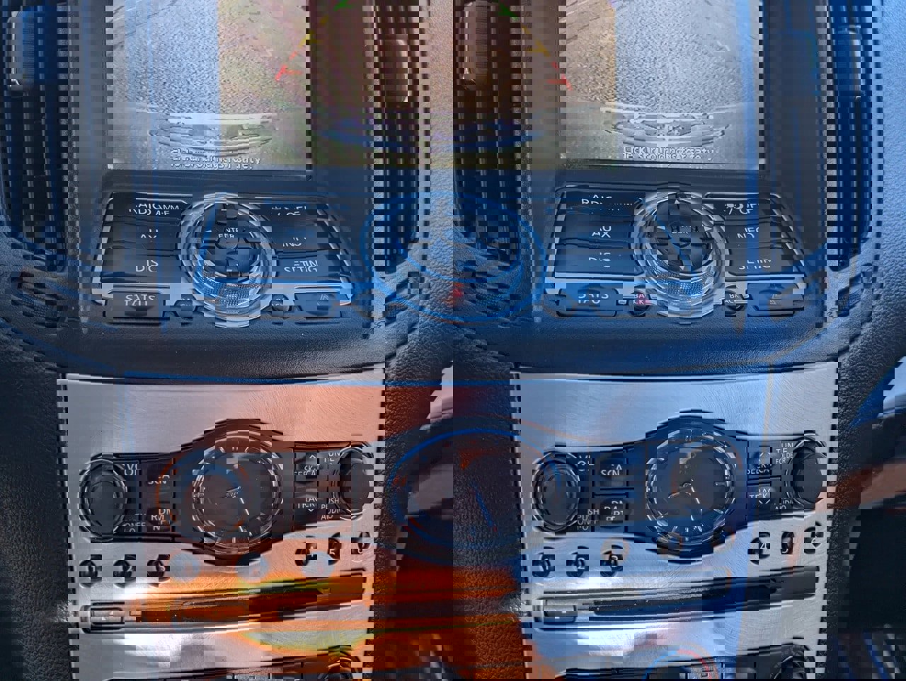 Used 2015 INFINITI Q60 Journey w/ Premium Package image 22