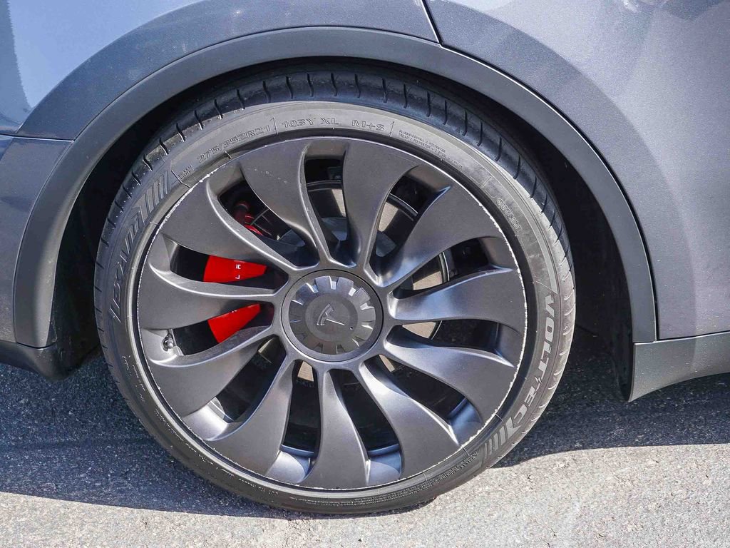 Used 2023 Tesla Model Y Performance AWD/4WD image 9
