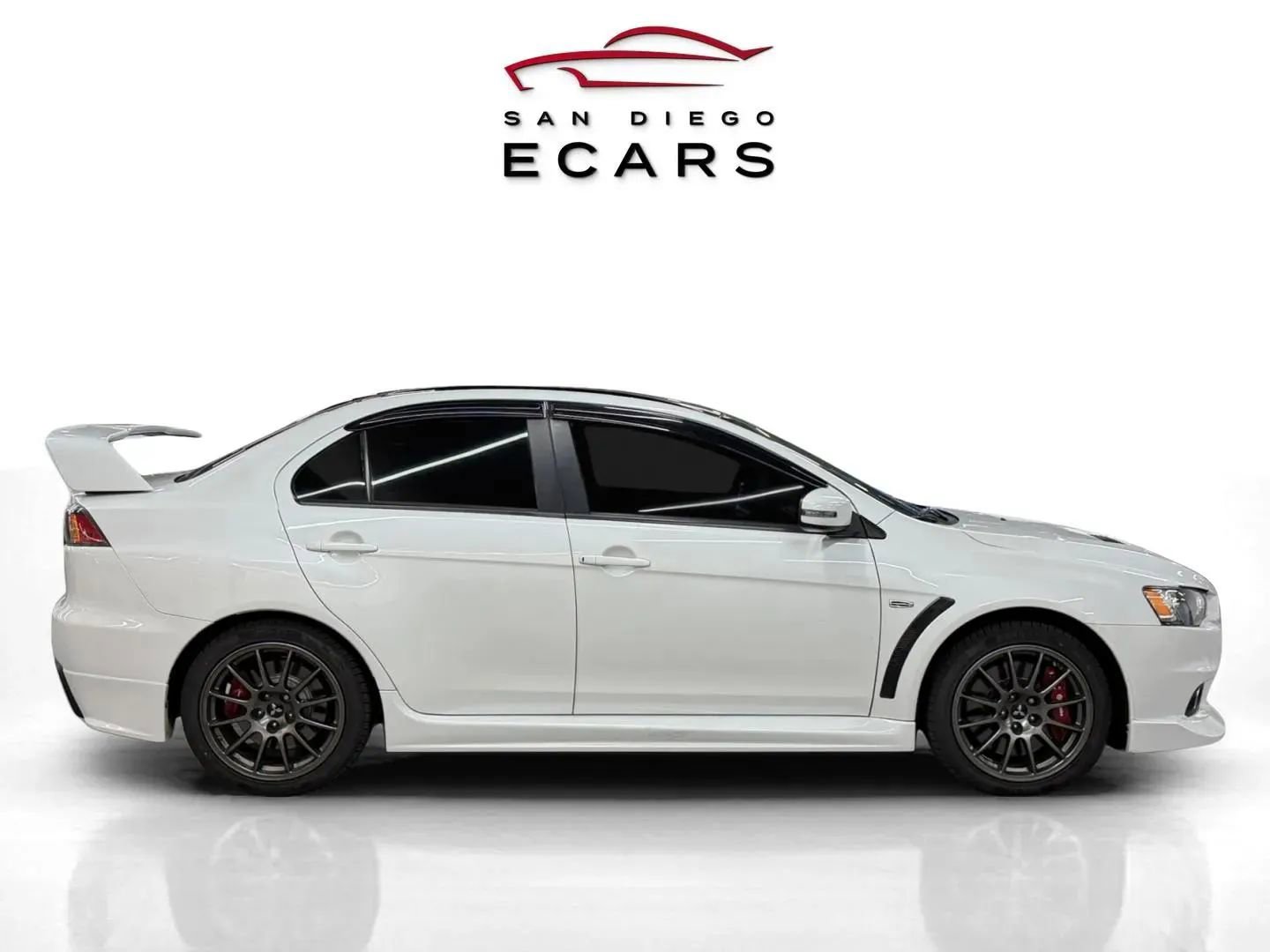Used 2015 Mitsubishi Lancer Evolution Final Edition image 2