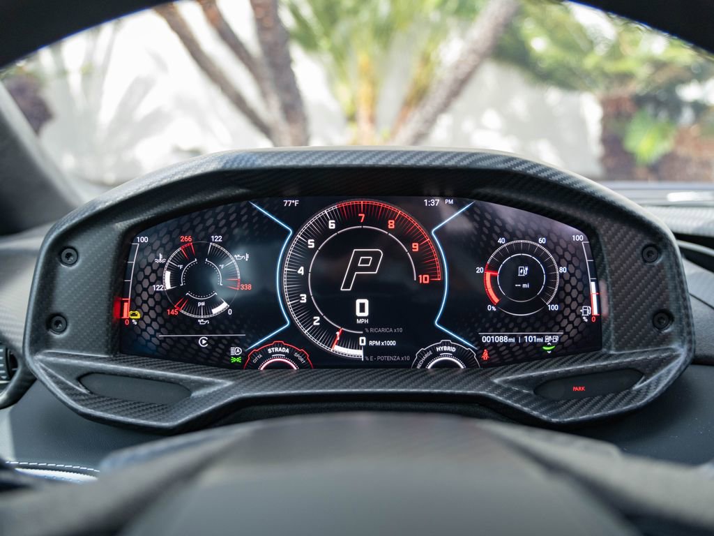 Used 2025 Lamborghini Revuelto AWD/4WD image 10