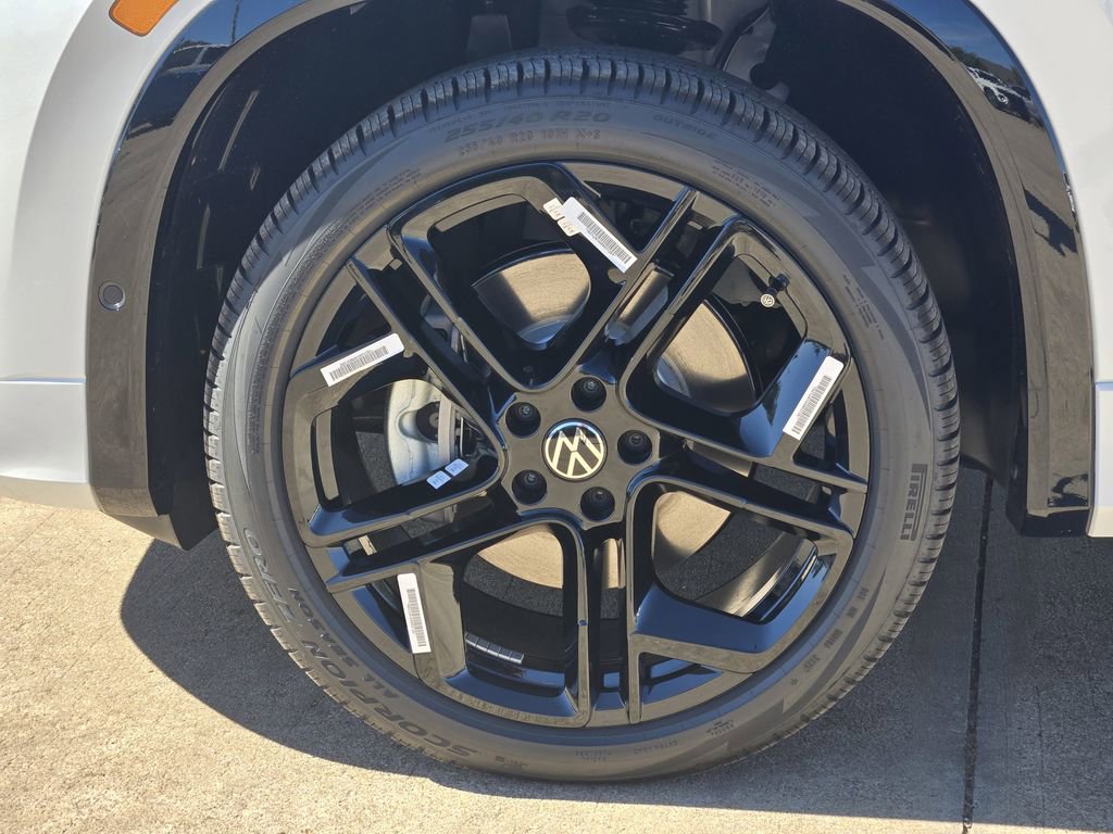 New 2026 Volkswagen Tiguan SE R-Line image 10