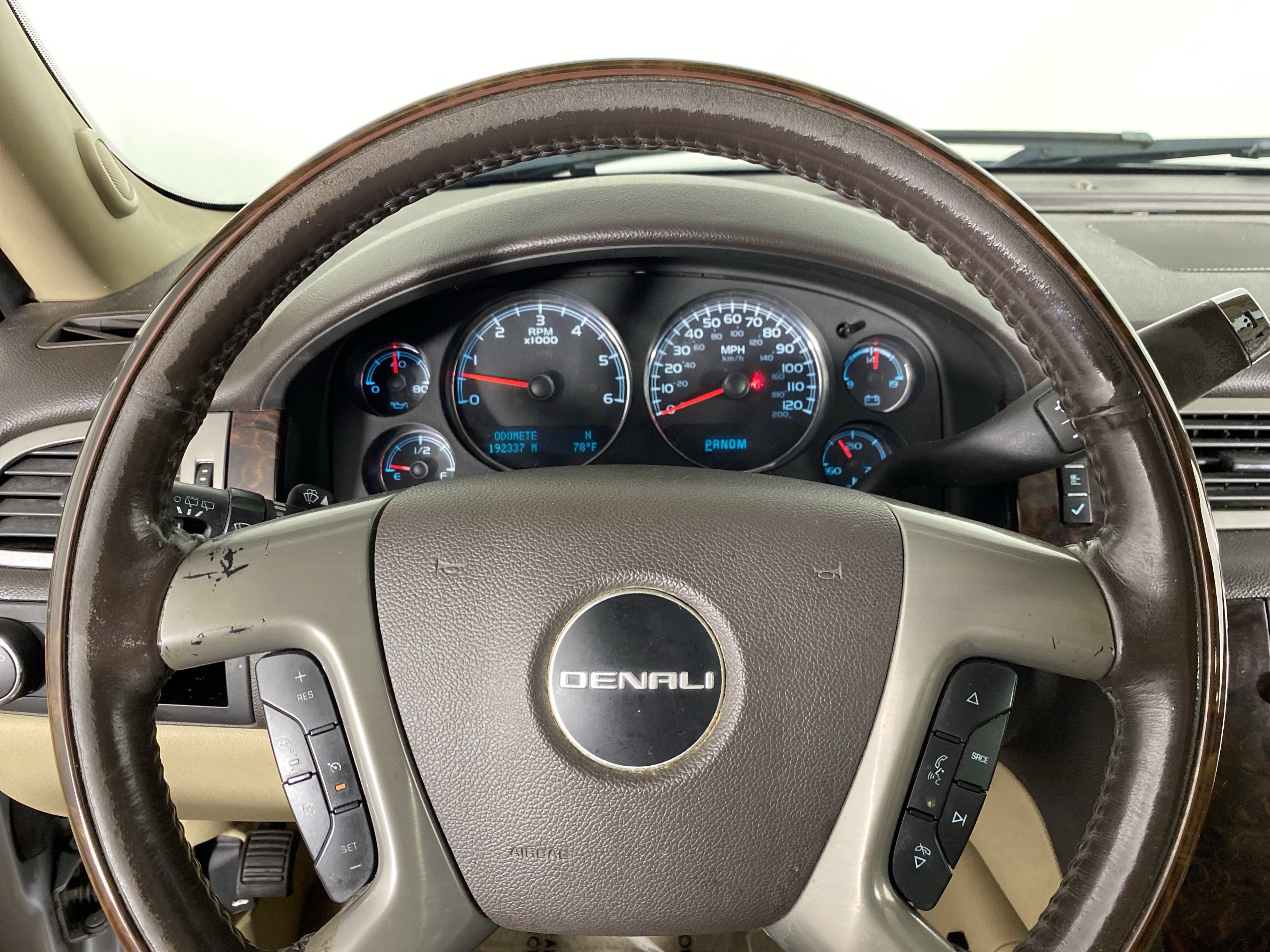 Used 2013 GMC Yukon XL Denali AWD/4WD image 19