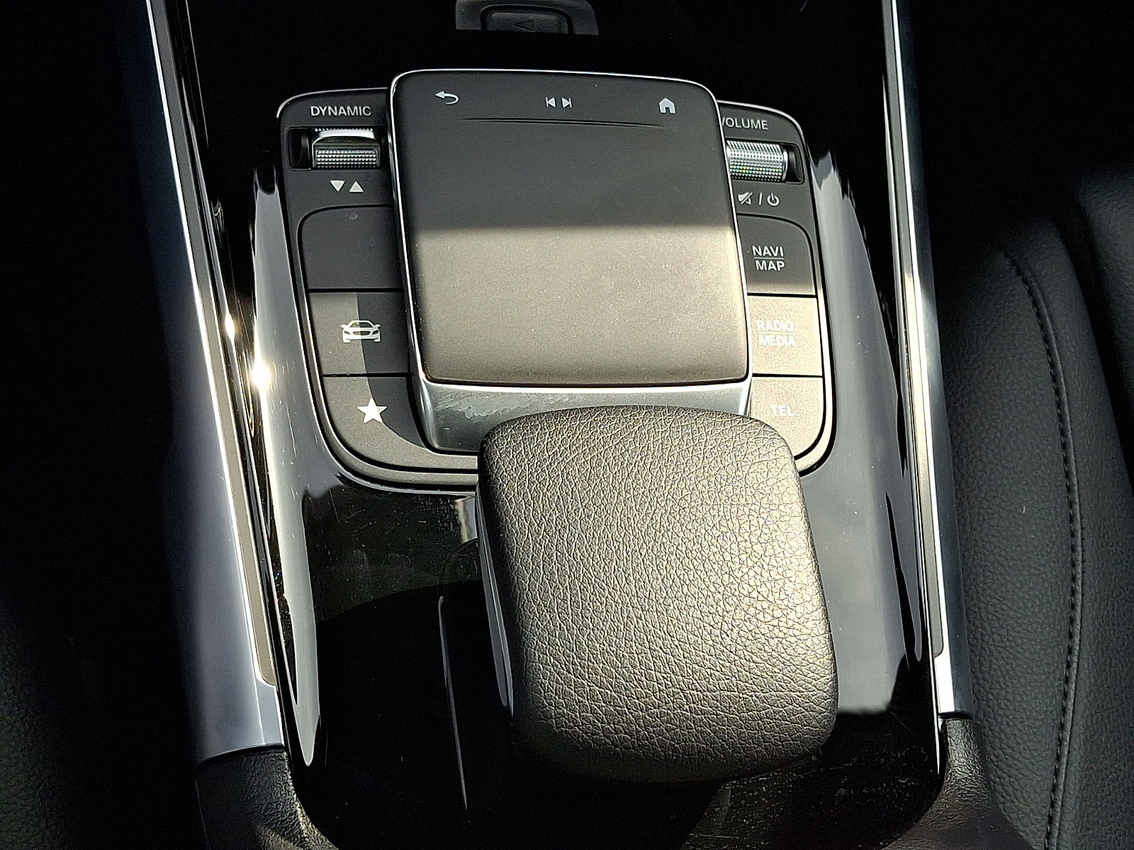 Used 2023 Mercedes-Benz GLB 250 4MATIC image 26
