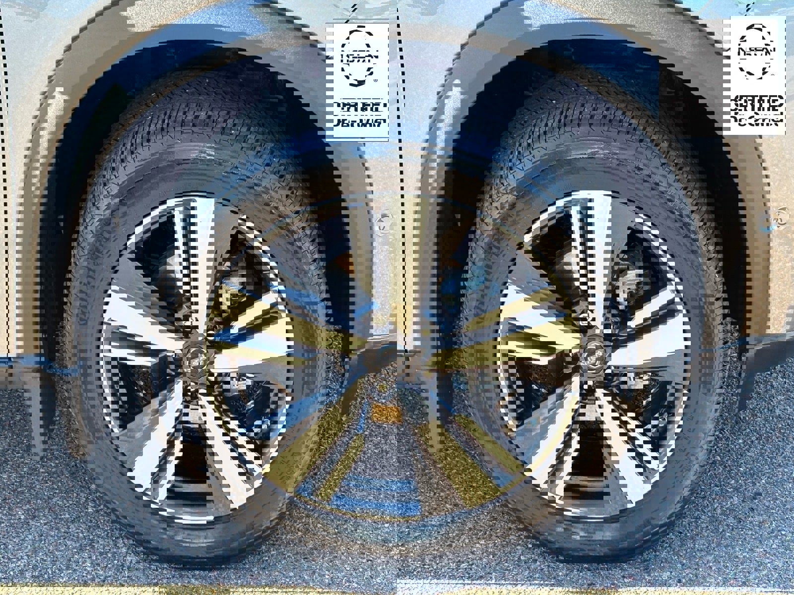 Certified 2023 Nissan Rogue SL w/ SL Premium Package image 11