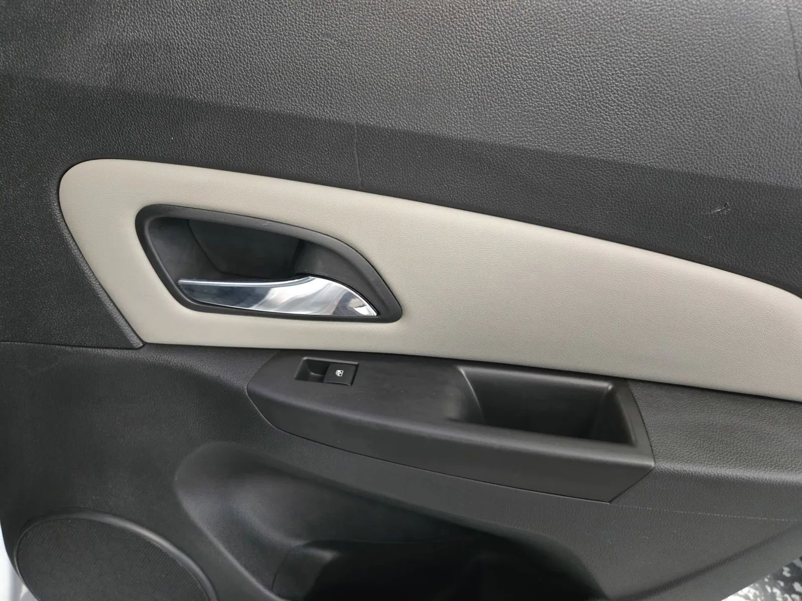 Used 2016 Chevrolet Cruze LS FWD image 8