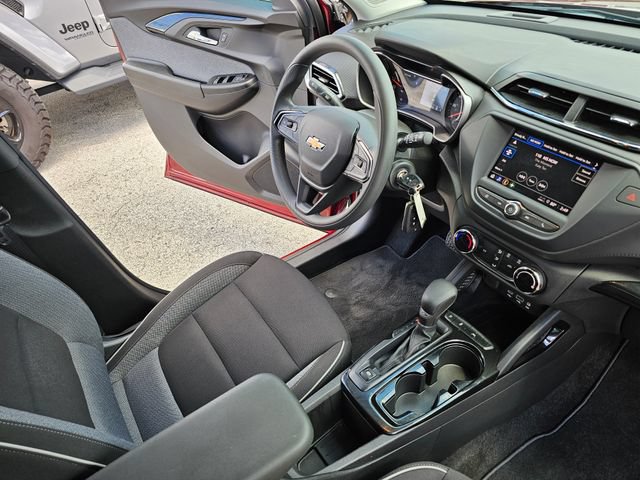 Used 2023 Chevrolet TrailBlazer LS FWD image 22