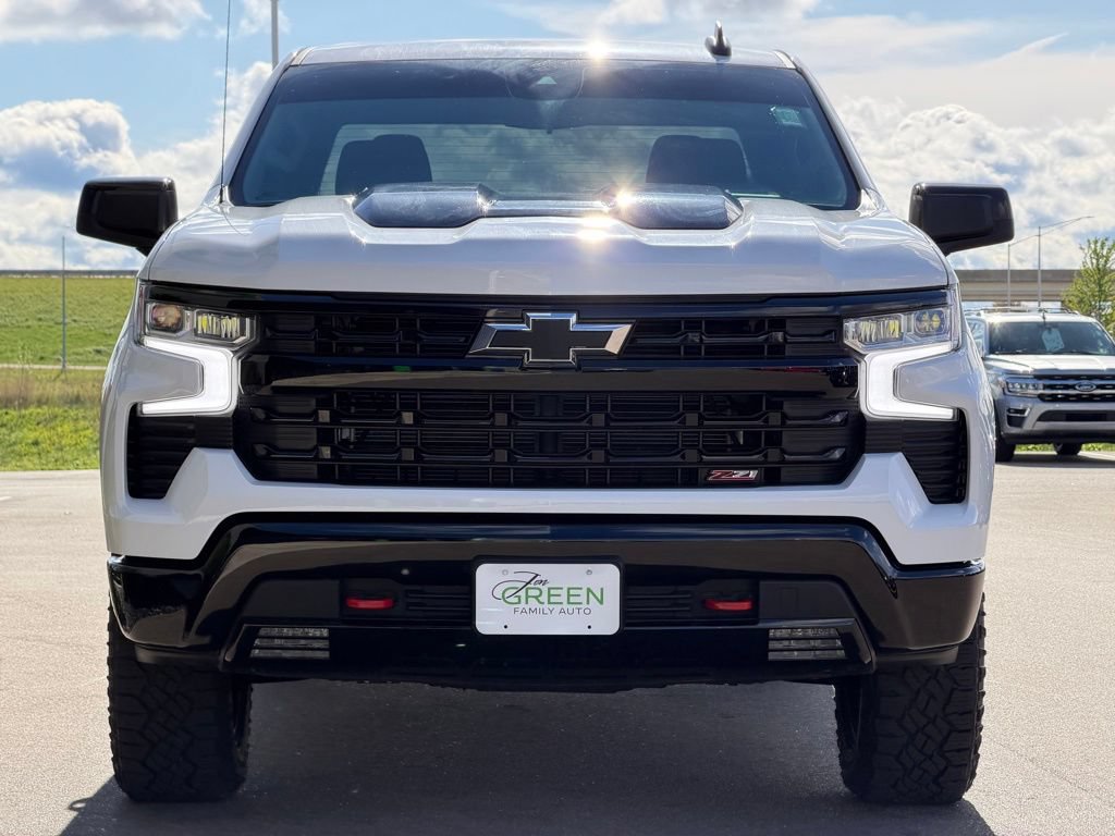 Used 2022 Chevrolet Silverado 1500 LT Trail Boss w/ Protection Package AWD/4WD image 6