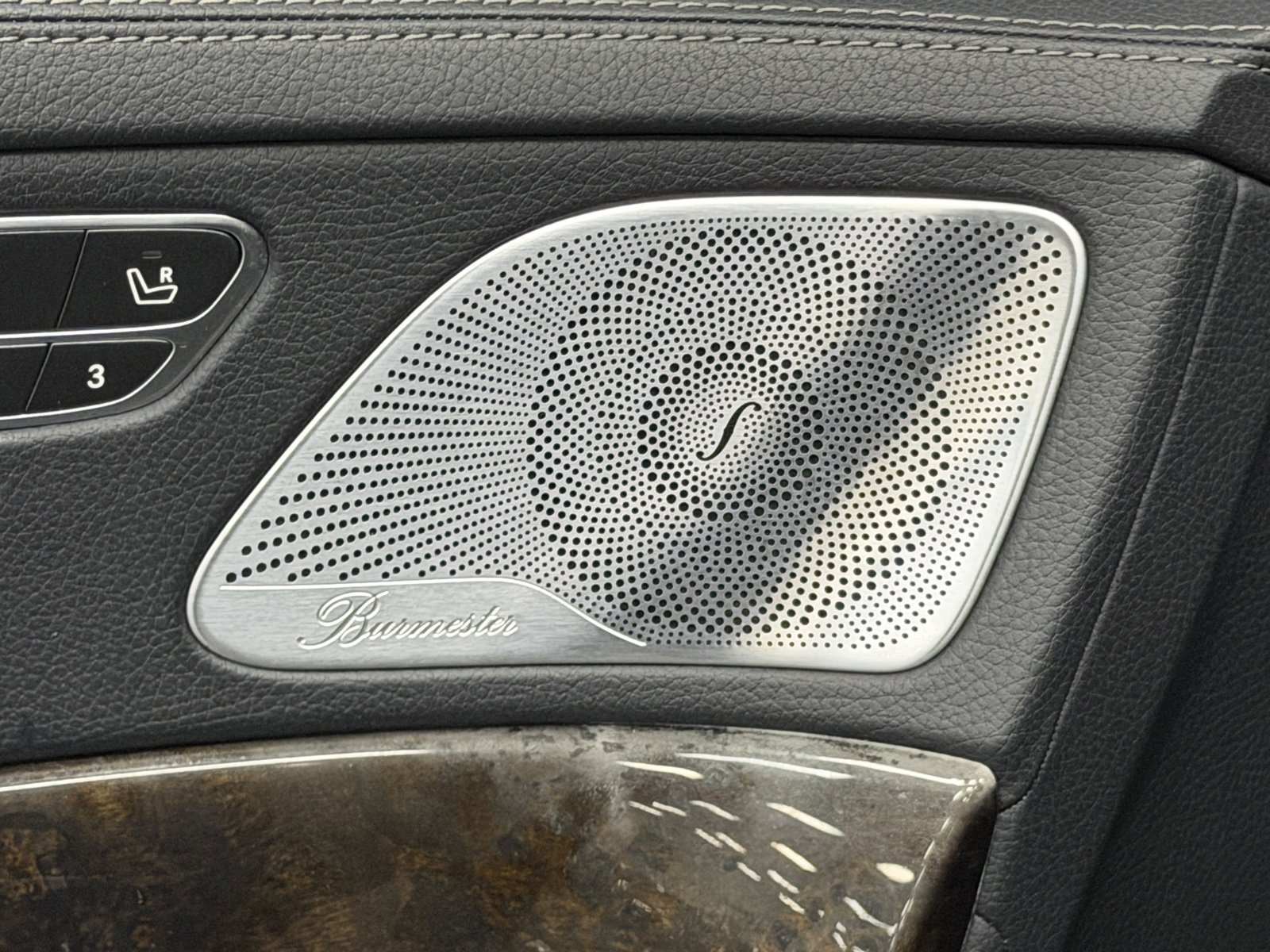 Used 2015 Mercedes-Benz S 550 S 550 image 23