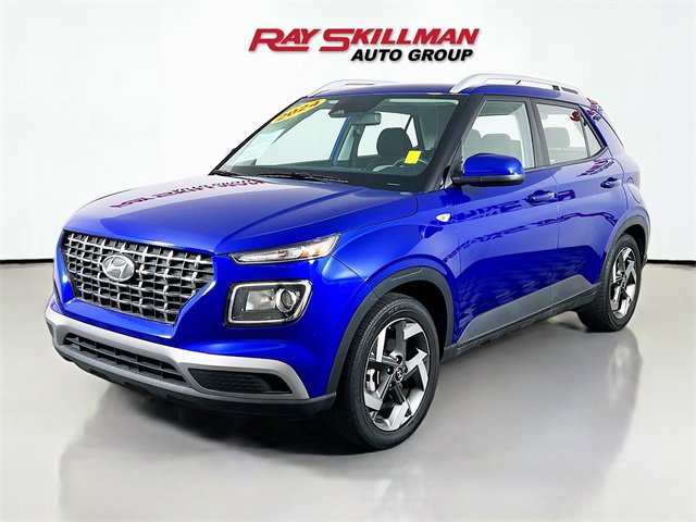 Used 2024 Hyundai Venue SEL image 3
