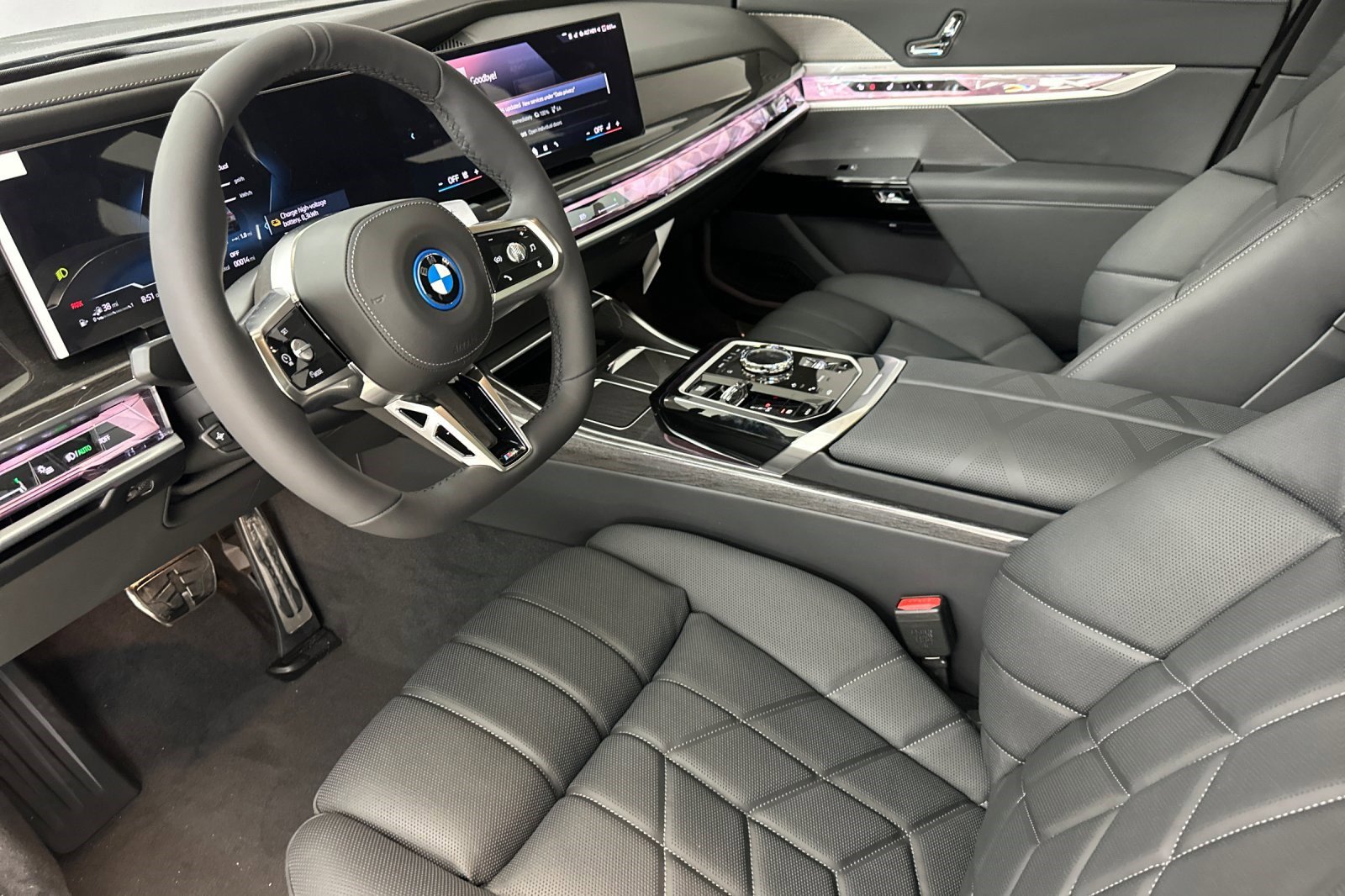New 2026 BMW 750e xDrive w/ Executive Package AWD/4WD image 4