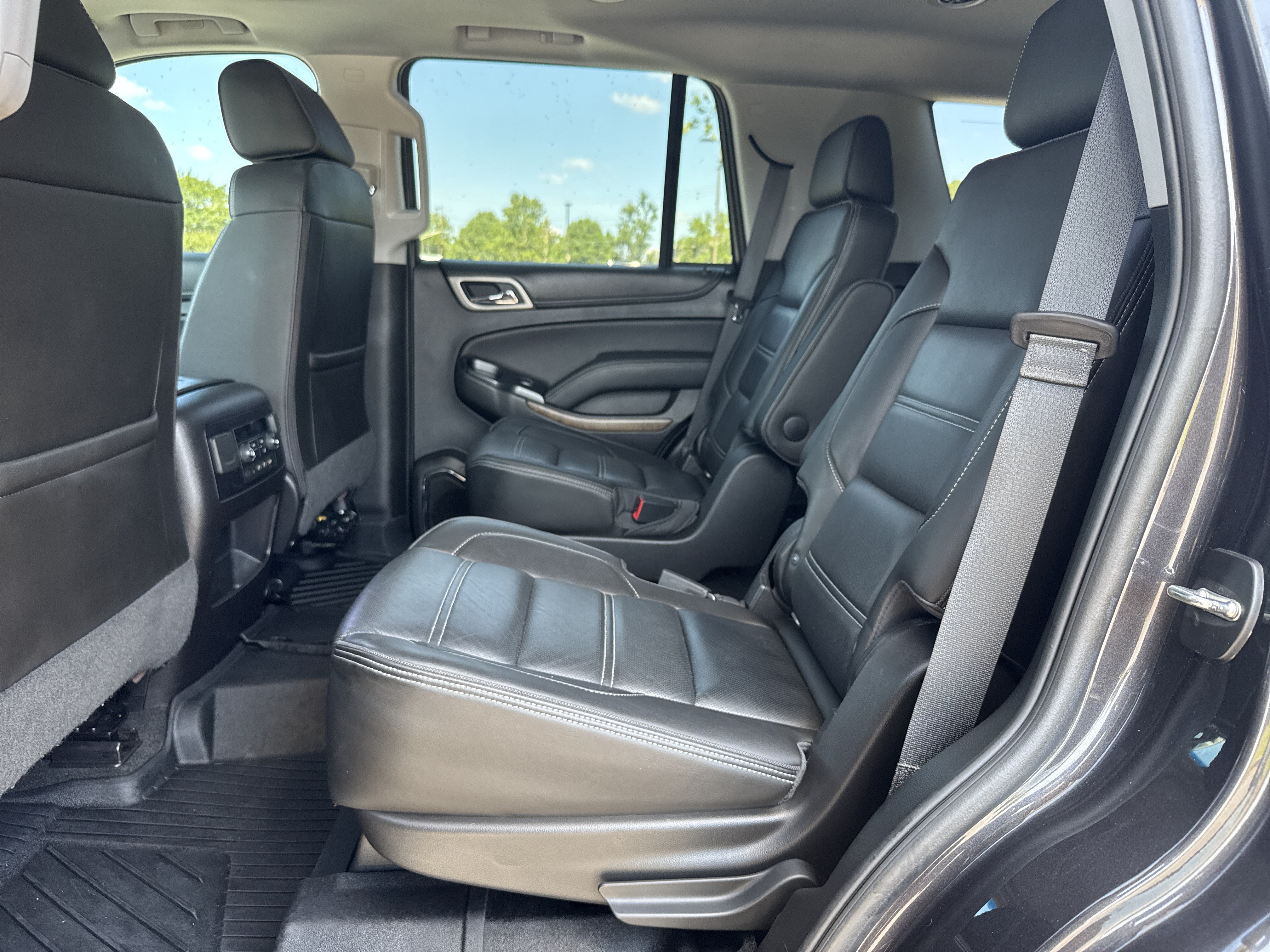 Used 2018 GMC Yukon Denali w/ Denali Ultimate Package RWD image 33