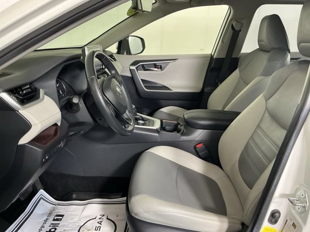 Used 2019 Toyota RAV4 Limited w/ All Weather Liner Package AWD/4WD image 15