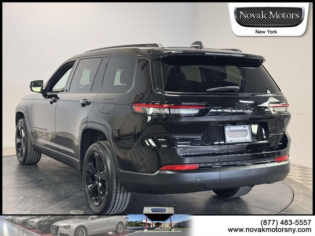 Used 2024 Jeep Grand Cherokee L Altitude AWD/4WD image 7