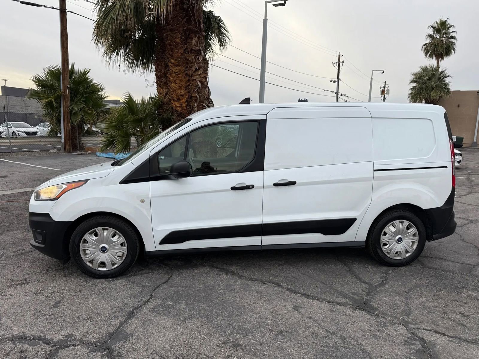 Used 2019 Ford Transit Connect XL image 2