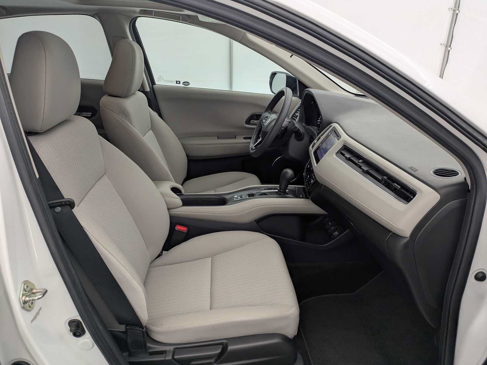 Used 2017 Honda HR-V EX image 23