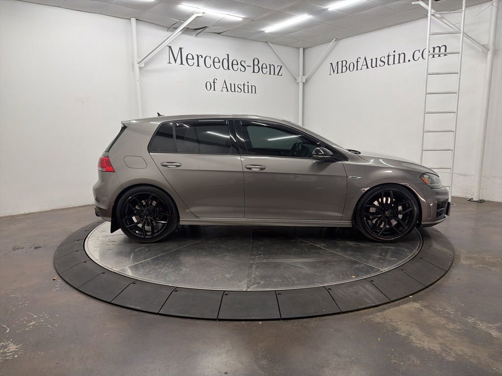 Used 2016 Volkswagen Golf 4-Door image 8