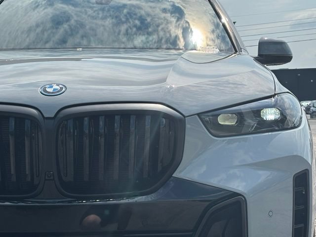 New 2026 BMW X5 xDrive50e w/ M Sport Package AWD/4WD image 10