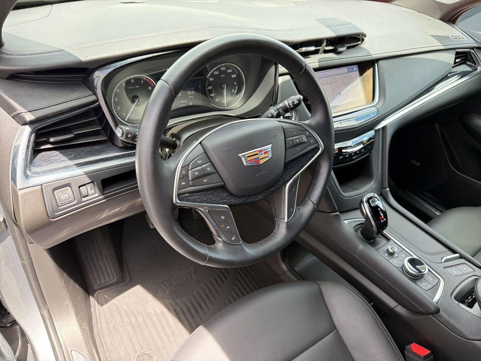 Certified 2023 Cadillac XT5 Premium Luxury AWD/4WD image 3