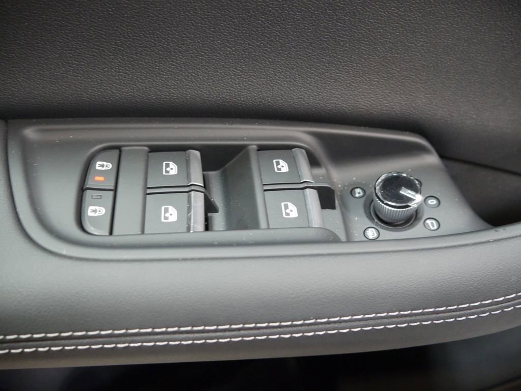 New 2026 Audi Q8 Premium Plus image 18