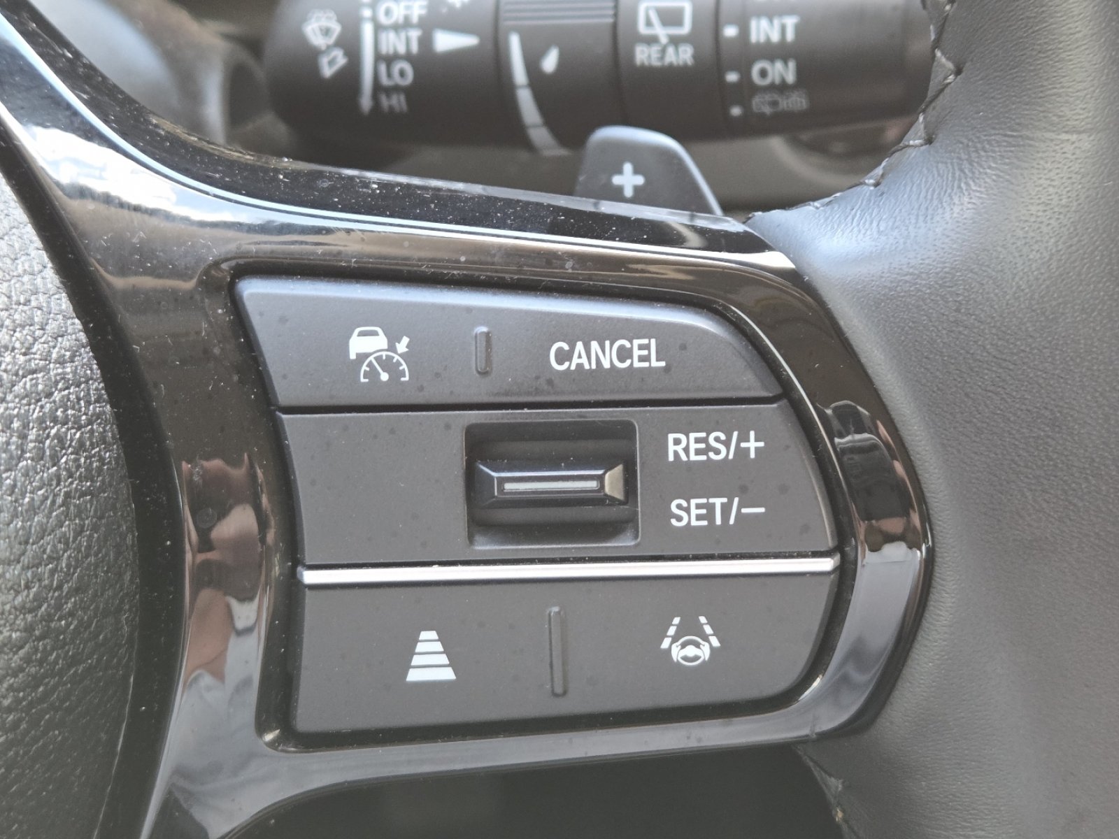 Used 2023 Honda Pilot Touring image 11