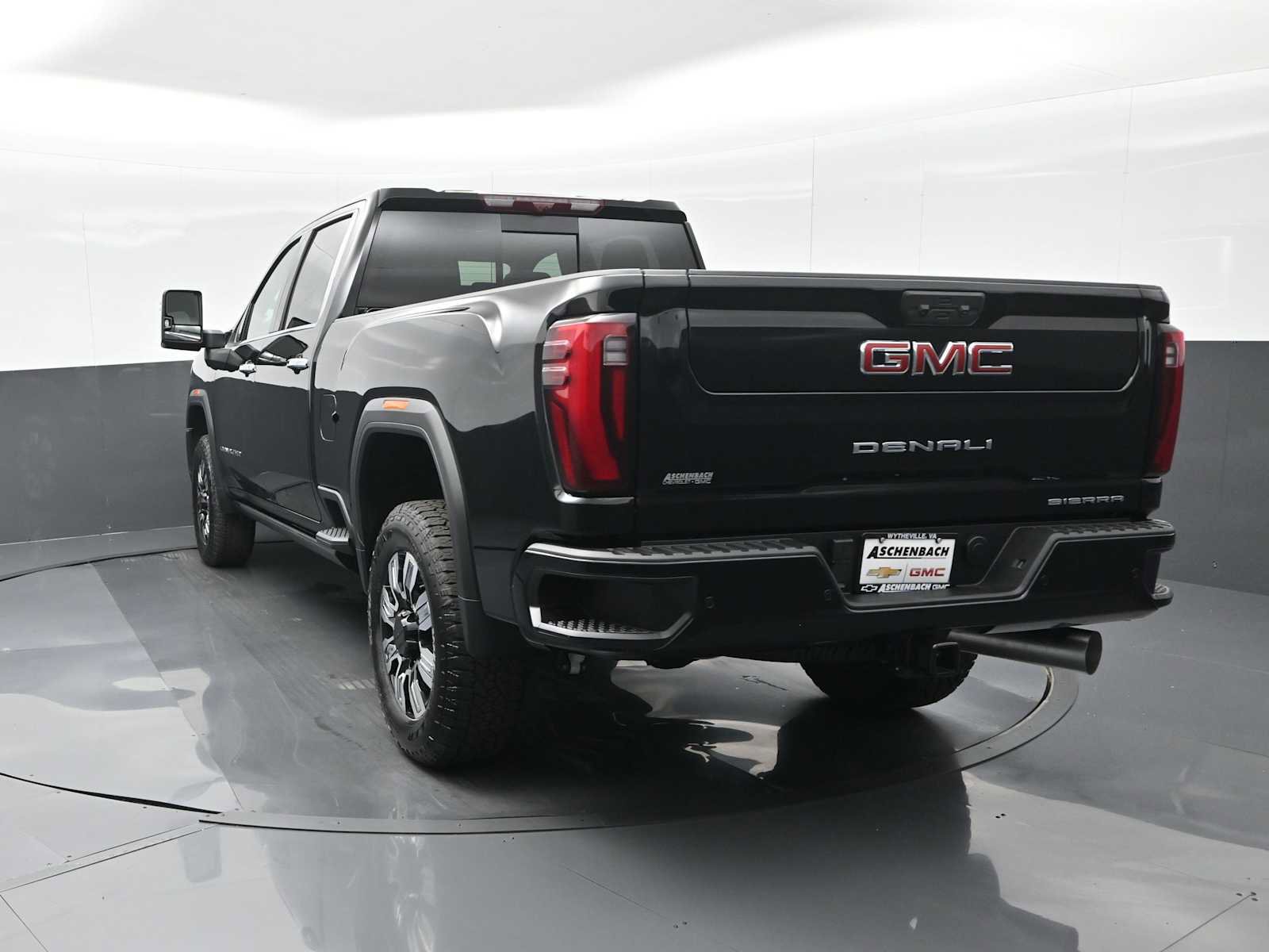 New 2025 GMC Sierra 2500 Denali w/ Technology Package image 7