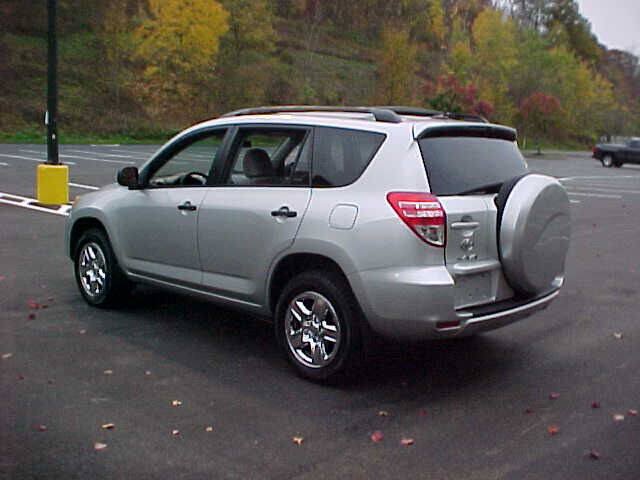 Used 2011 Toyota RAV4 4WD w/ Preferred Premium Pkg image 8