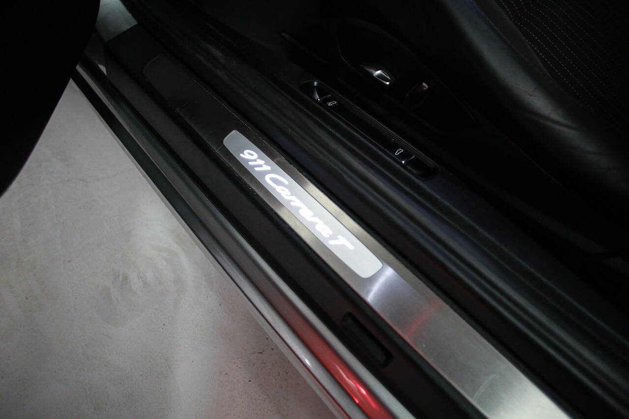 Used 2018 Porsche 911 Carrera T image 21