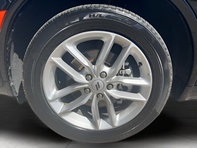Used 2025 Dodge Durango GT AWD/4WD image 12