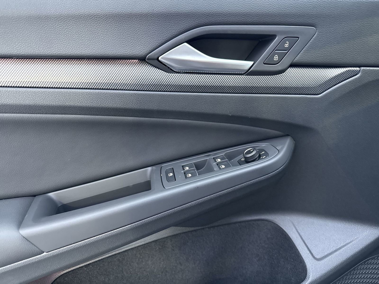 New 2026 Volkswagen GTI SE image 14