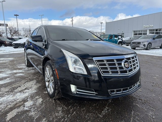 Used 2014 Cadillac XTS Luxury w/ Driver Awareness Package image 3