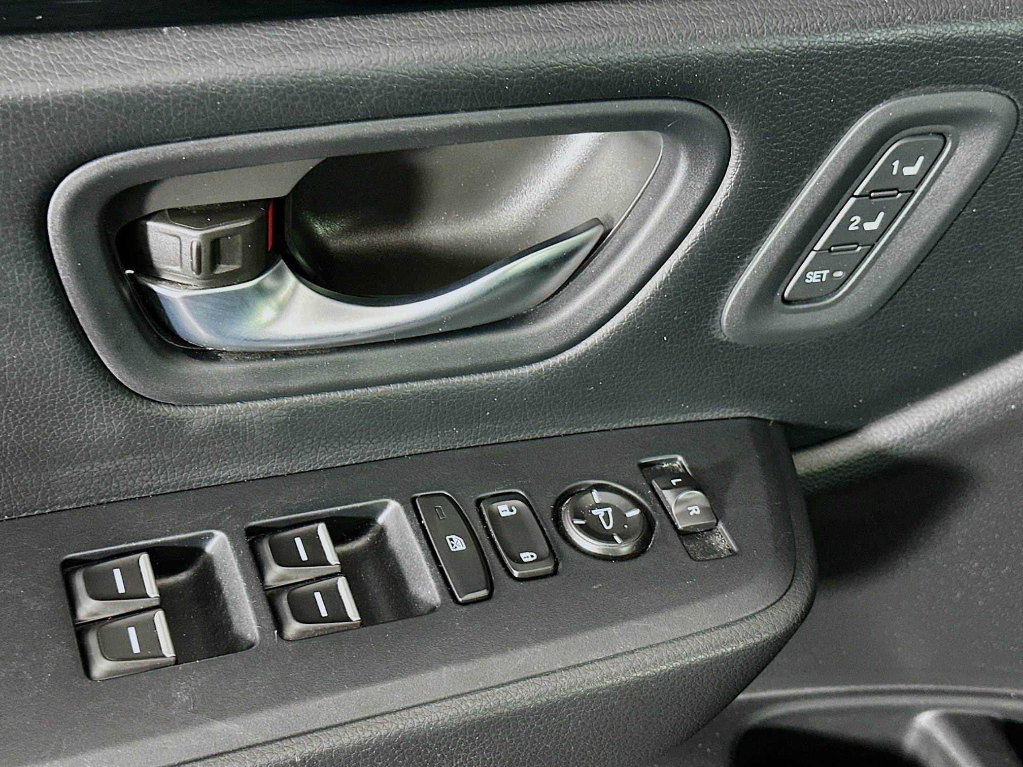 Used 2024 Honda Pilot EX-L image 15