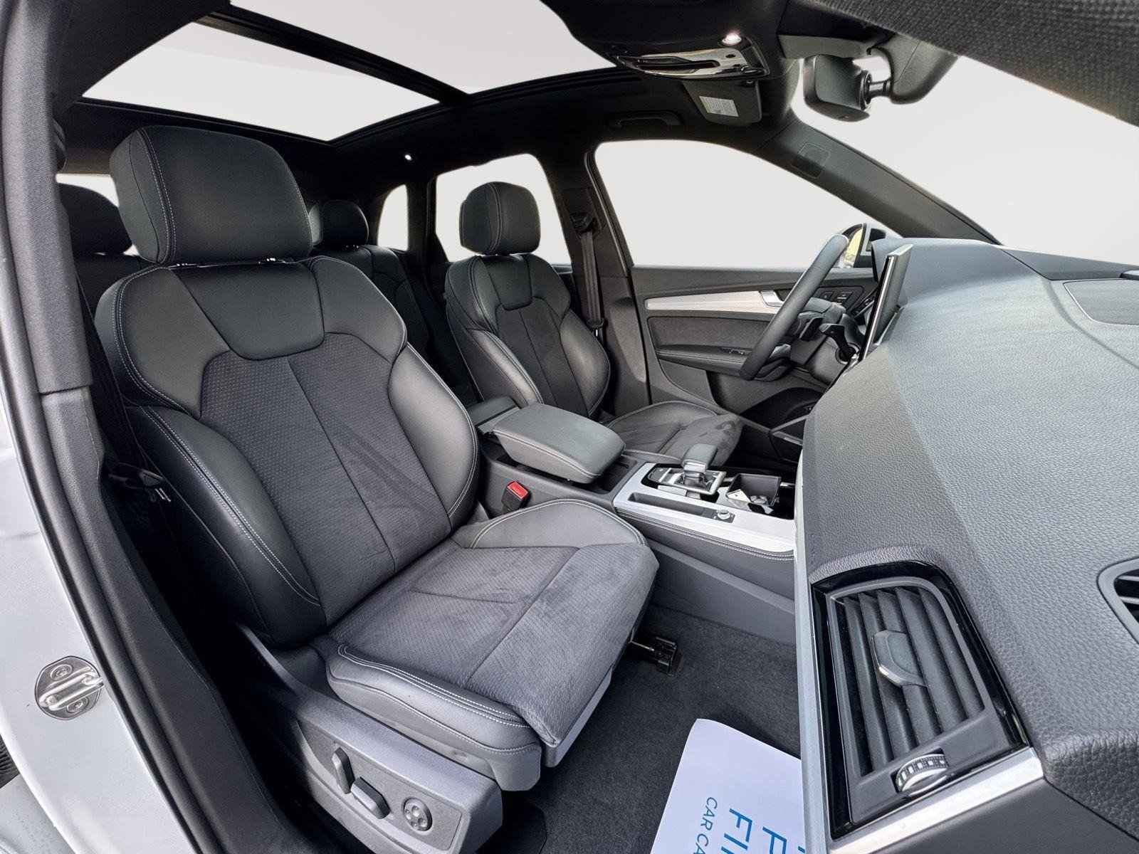 Used 2024 Audi Q5 e Prestige w/ Prestige Package image 26