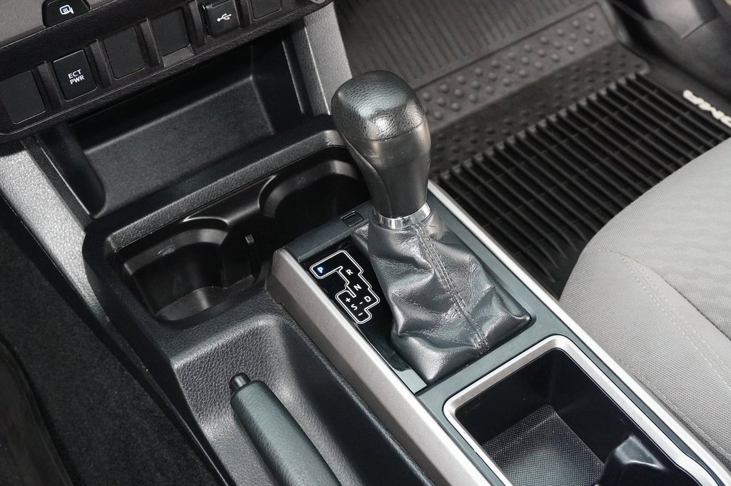 Used 2020 Toyota Tacoma SR5 image 15