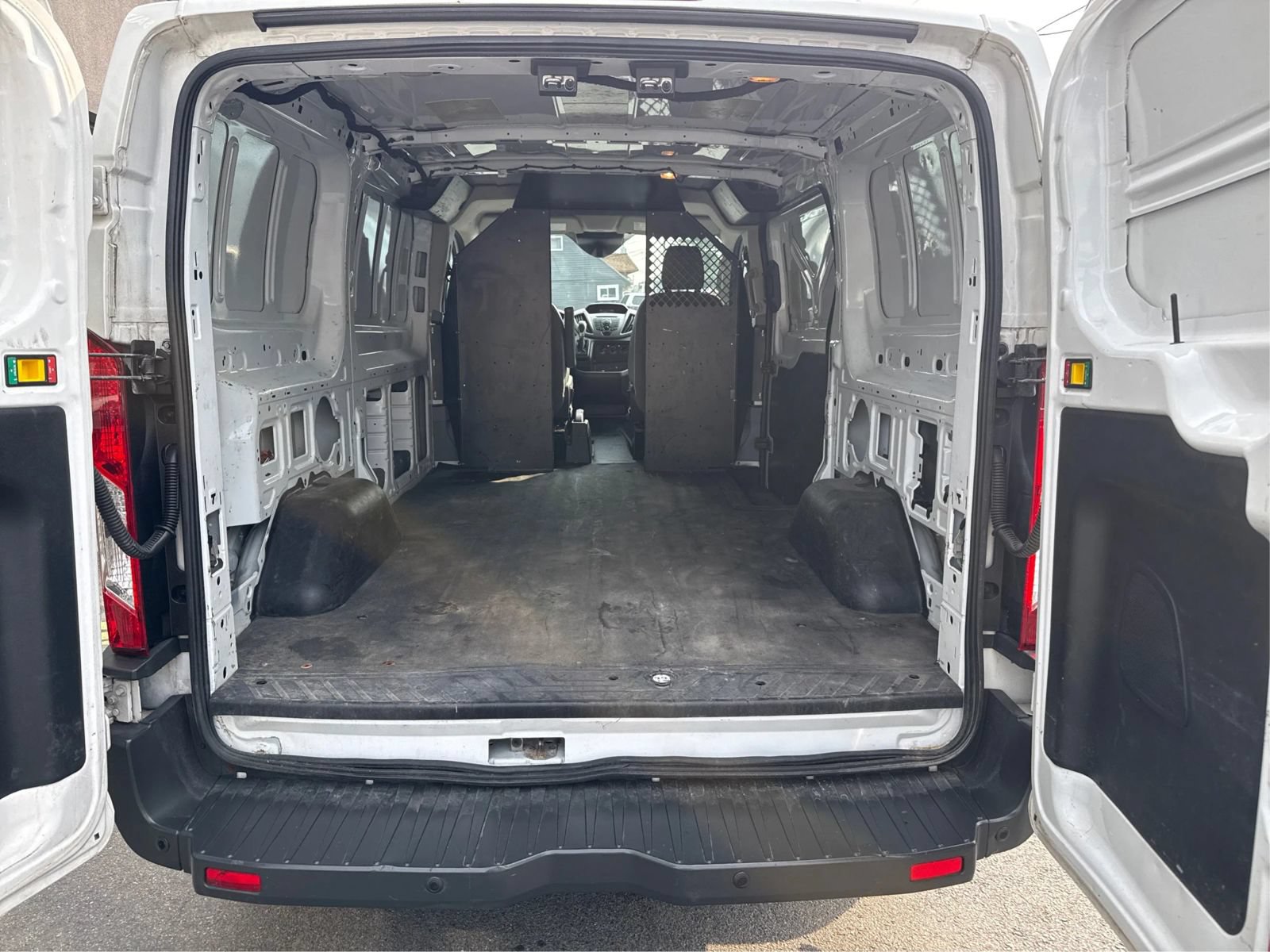 Used 2016 Ford Transit 250 130 Low Roof RWD image 13